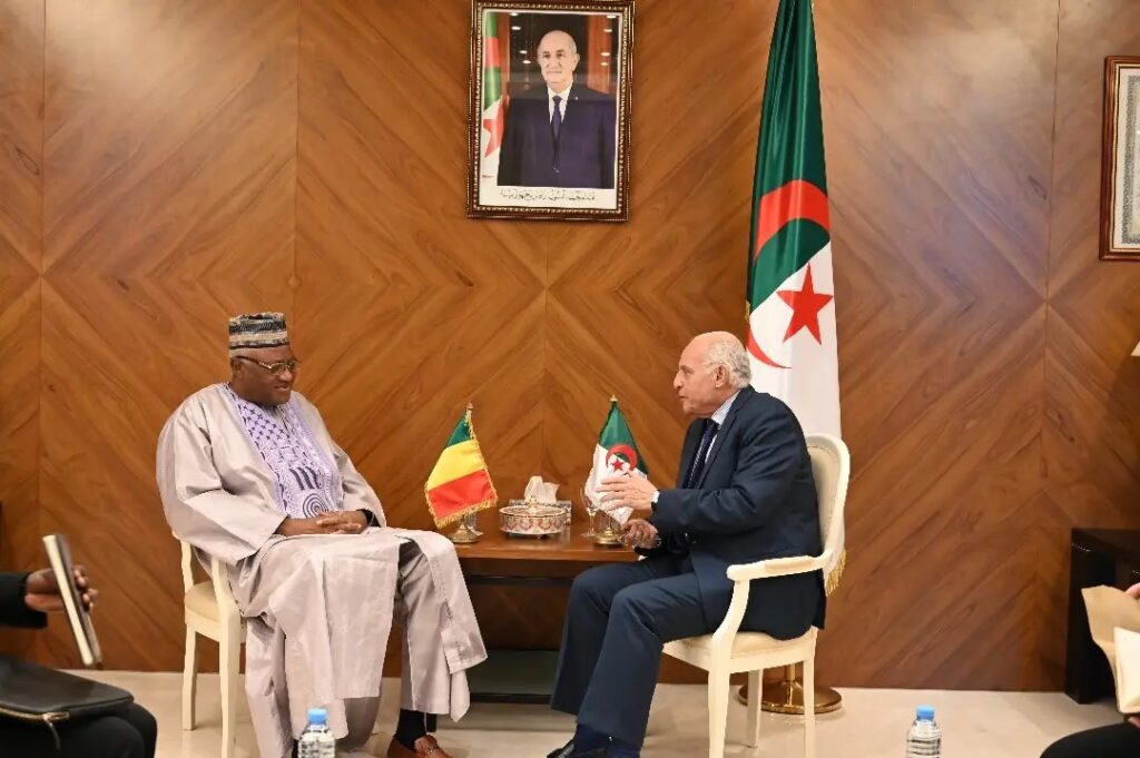 Mali : En crise ouverte avec l’Algérie, celui-ci se rapproche du Maroc